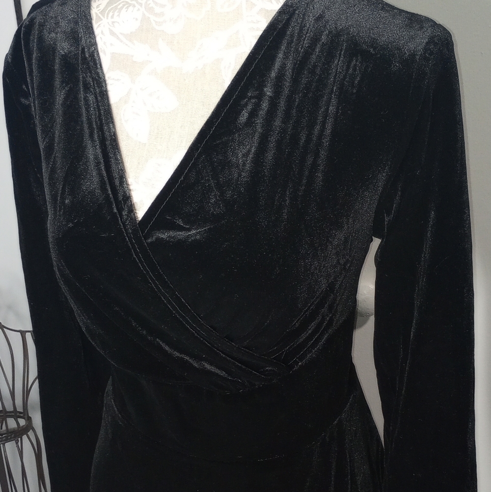 2 For $10 Black Faux Velvet  Dress Khol's - Picture 4 of 8